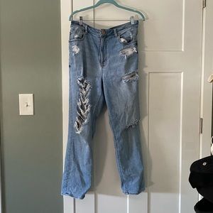 american eagle high waisted ripped mom jeans